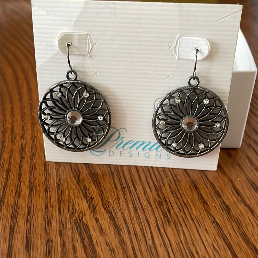 Premier Designs Dark Silver Floral Earrings